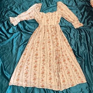 Forever 21 Cottagecore White Floral Maxi Dress